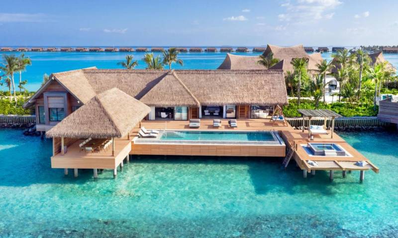 4 Nights / 5 Days Maldives