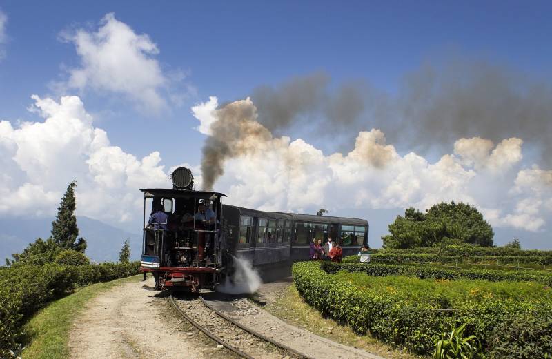 Gangtok Pelling Darjeeling tour 6 Nights 7 Days