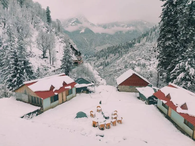 Kasol Kheerganga Tosh Trekking Trip