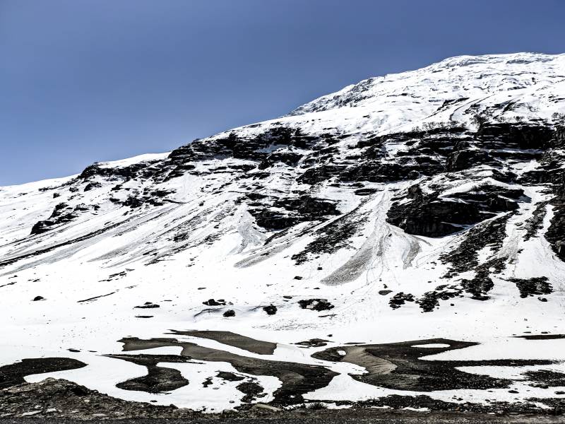 Manali Atal Tunnel Koksar Sissu  Rohtang Pass Tour Package
