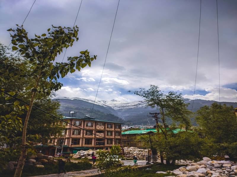 Manali Atal Tunnel Koksar Sissu  Rohtang Pass Tour Package