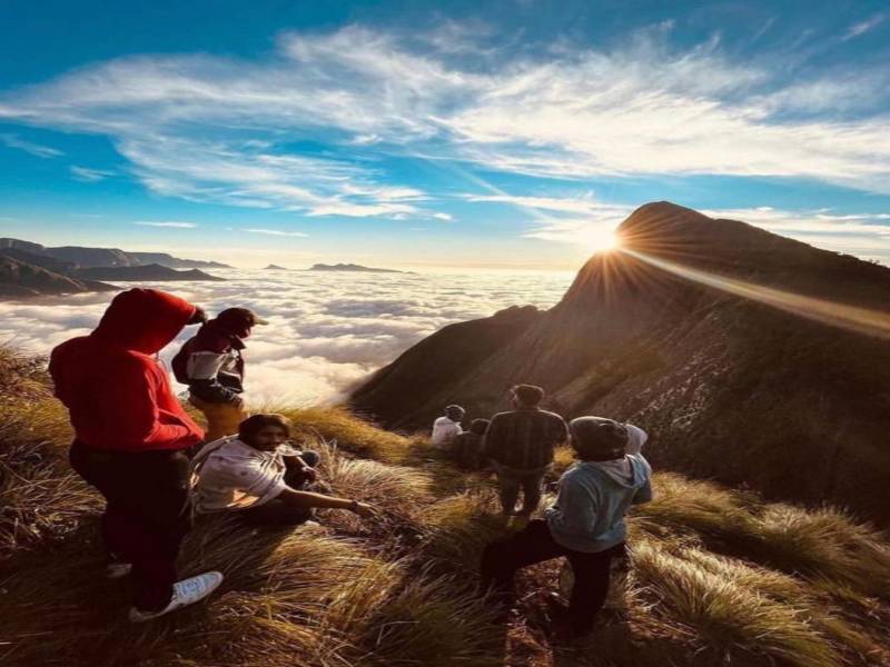 Kolukkumalai, Munnar  Budget Package