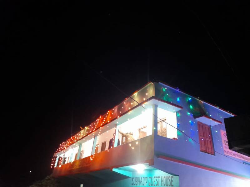 Family Tour 1 Night 2 Day  4 Person