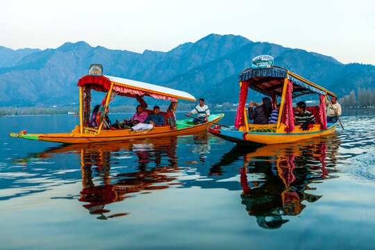 4 Nights 5 Days Kashmir Tour Image