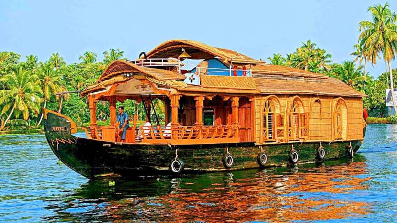 Kerala - Houseboat 4 Nights - 5 Days Tour