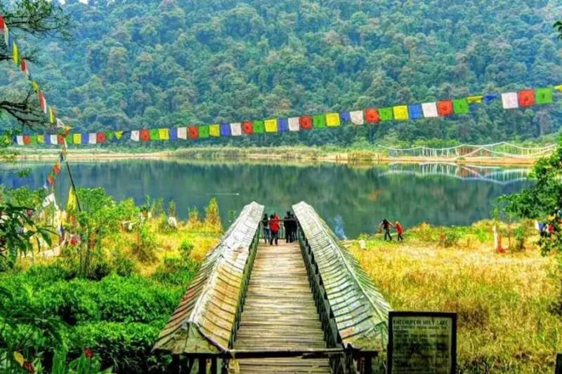 4 Nights - 5 Days North East - Sikkim Deluxe Packages