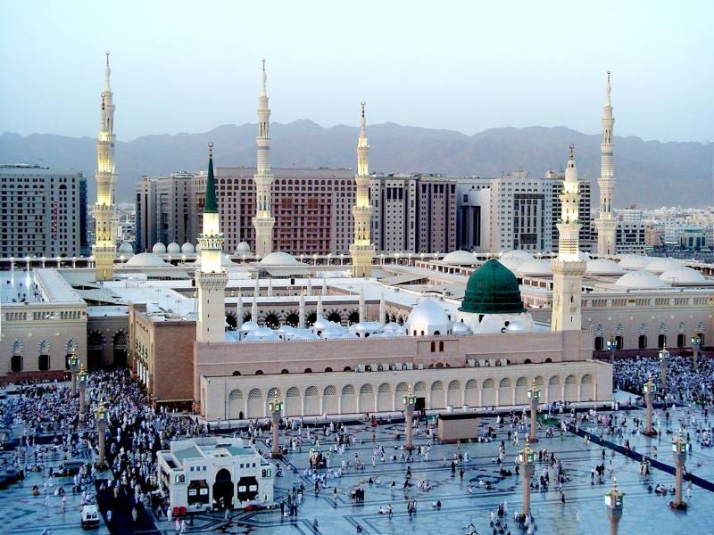 8 Days Premium Umrah Package