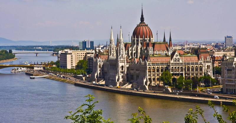 10 Nights - 11 Days Paris To Budapest Tour Package