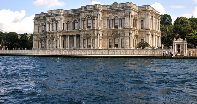 Dolmabahçe Palace – Rumeli Castle – Beylerbeyi Palace