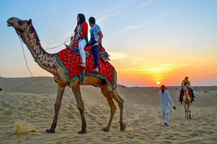 Jaisalmer Sightseeing With Sam Sand Dunes Tour