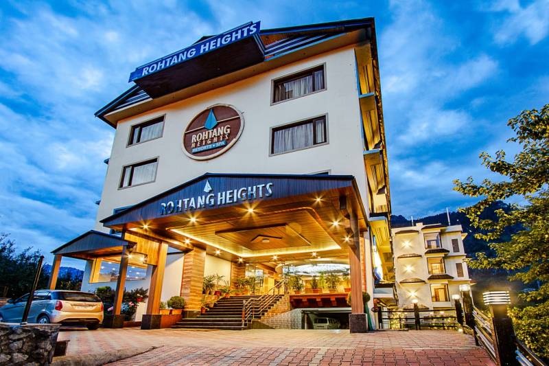 2 Nights / 3 Days Luxury Package to Manali