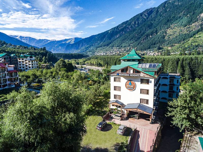 2 Nights / 3 Days Luxury Package to Manali