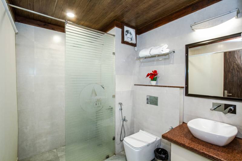 2 Nights / 3 Days Luxury Package to Manali