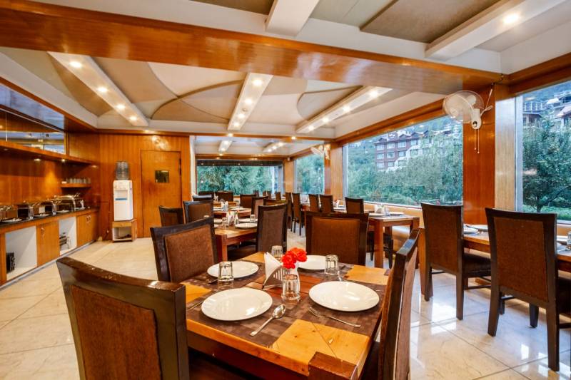 2 Nights / 3 Days Luxury Package to Manali