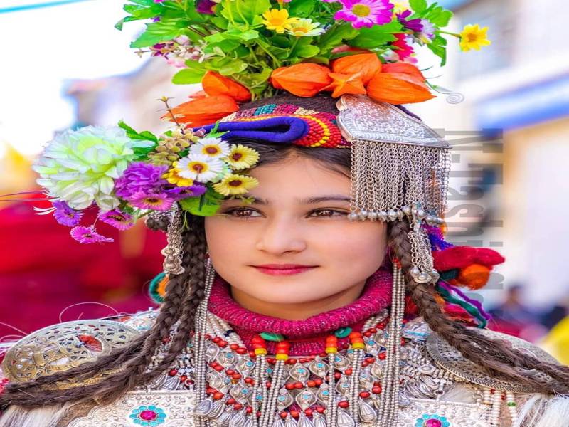 DELHI -MANALI- LEH ROADTRIP + BIKE TRIP