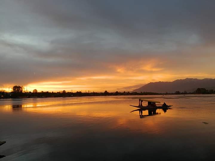 5 Nights and 6 Days Srinagar Tour