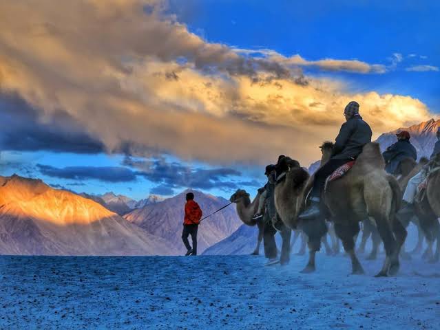 Manali to Leh Ladakh Srinager Tour Packages 9 Night 10 Days