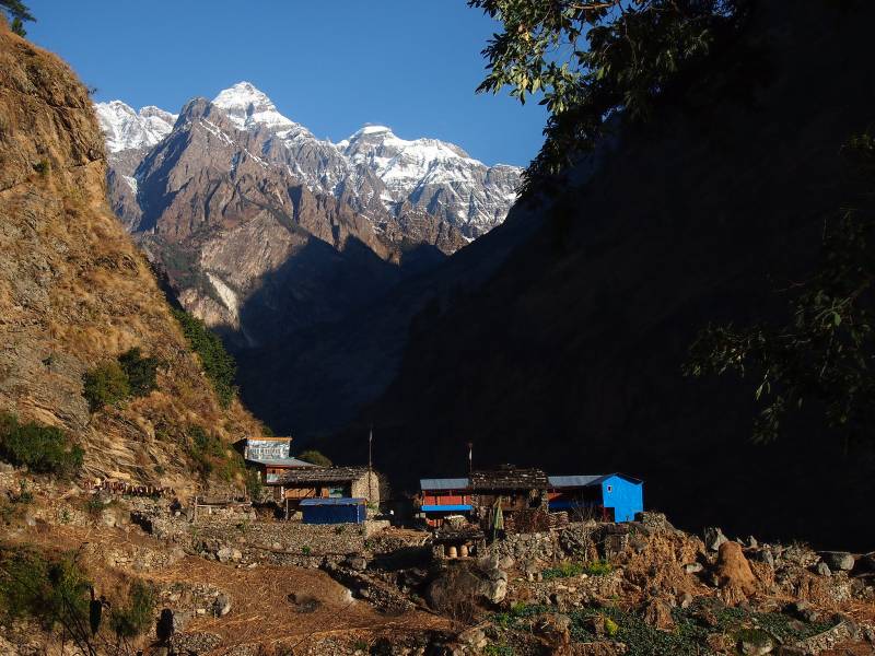 Manaslu Circuit Trek Tour