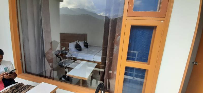 Hotel Sun Inn Phata Package