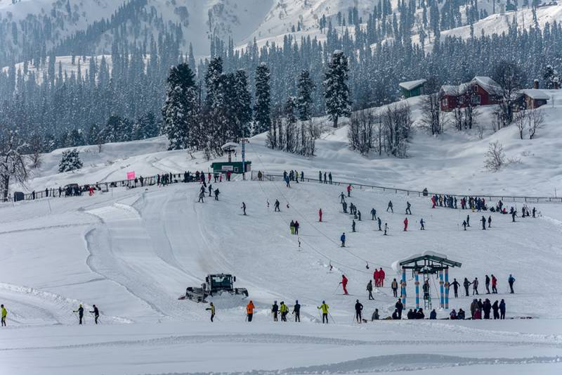 3 Nights 4 Days Gulmarg Skiing Tour Image