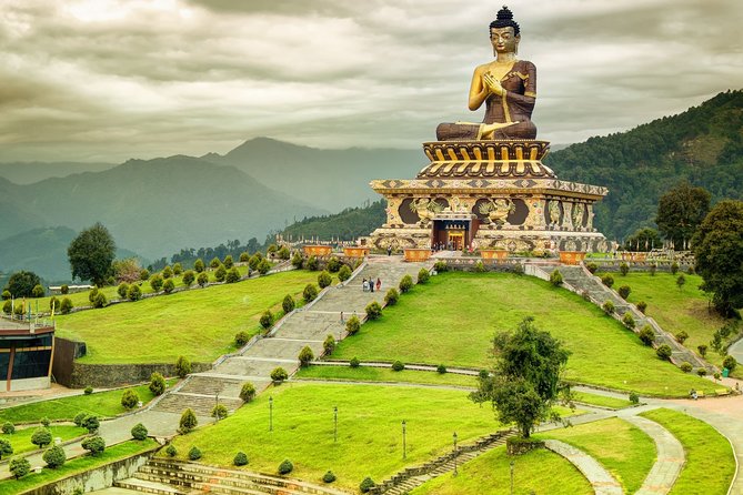 Himalayan Harmony - 5 Days Of Gangtok - Darjeeling Bliss Tour