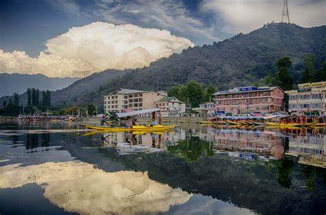 3 Nights 4 Days Kashmir Tour Package