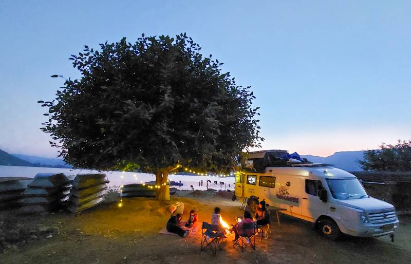 5n 6d Delhi to Bir Bling in a Campervan for 6 Adults/4 Adults + 3 Kids.