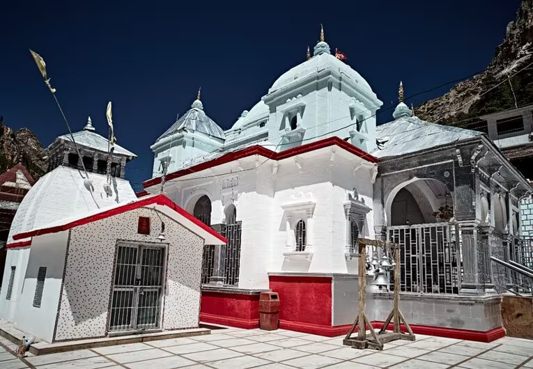 Chardham Yatra - Group Tour (Deluxe)