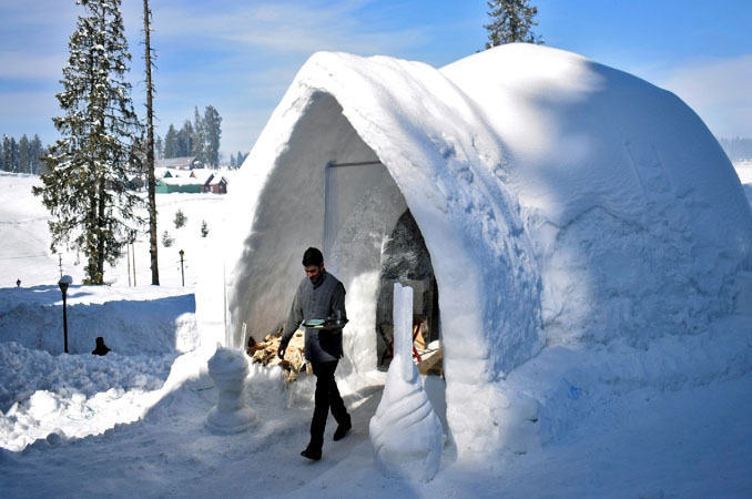 Srinagar Houseboat Packages