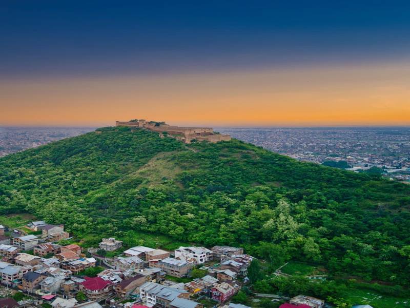 Sonamarg Gulmarg Tour Package