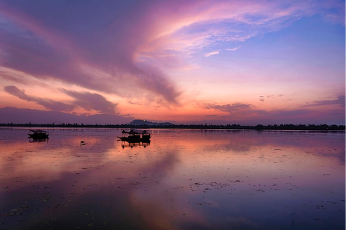 Kashmir Holiday Package