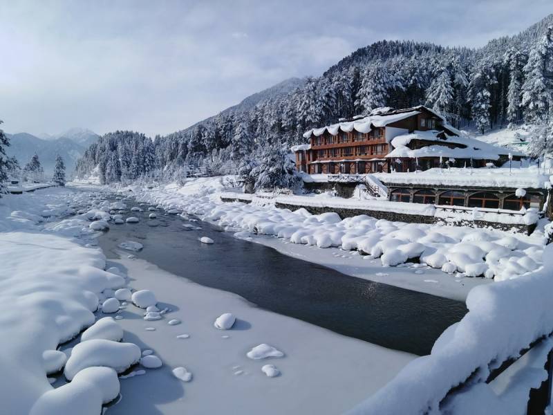 Kashmir Package 4 Nights - 5 Days Honeymoon Package