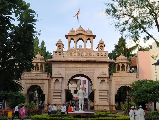 3 Nights 4 Days Pandharpur - Tuljapur - Akkalkot Tour