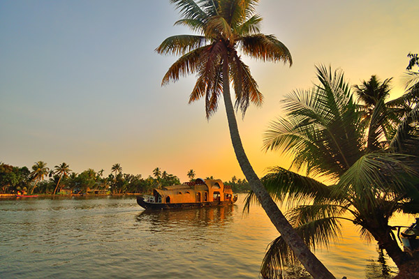 2 Nights / 3 Days Cochin to Alleppey