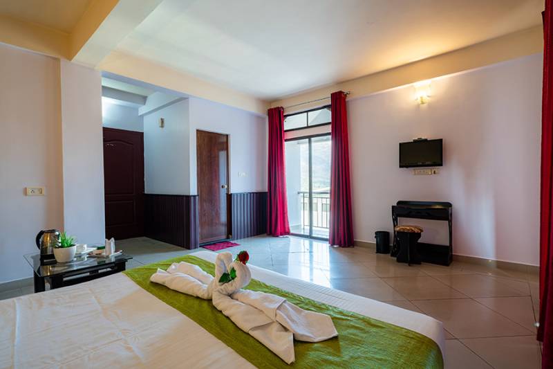 3 Night 4 Days Kerala Honeymoon Tour Image