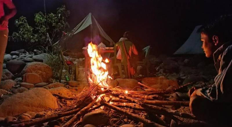 5d - 4n Memorable Meghalaya Adventure Honeymoon Package Tour Riverside Night Camp and Bonfire