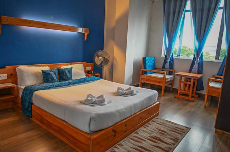 5d - 4n Memorable Meghalaya Adventure Honeymoon Package Tour Riverside Night Camp and Bonfire