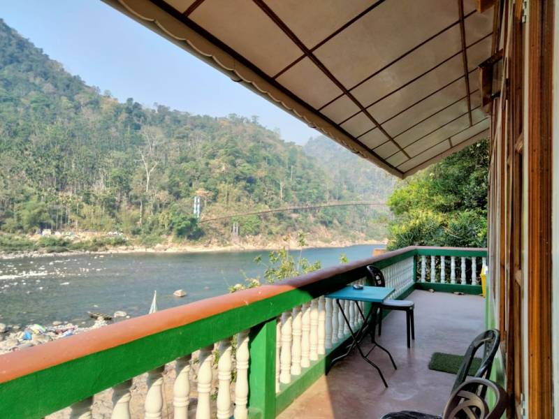 5d - 4n Memorable Meghalaya Adventure Honeymoon Package Tour Riverside Night Camp and Bonfire