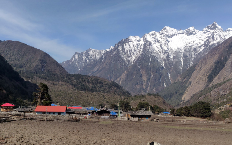 Lumba Sumba Pass Trek Tour