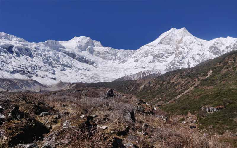 Manaslu Circuit Trek Tour