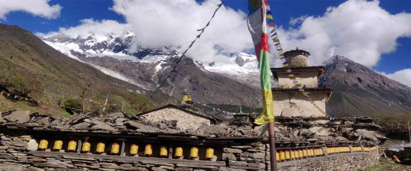 Manaslu Circuit Trek Tour