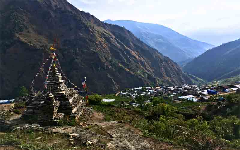 Manaslu Circuit Trek Tour