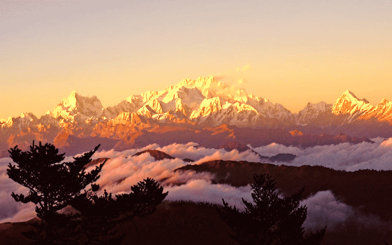 13 Nights - 14 Days Kanchenjunga Trek Tour