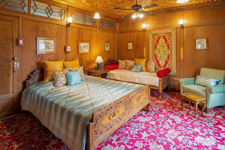 6 Nights 7 Days Tour Package in Kashmir