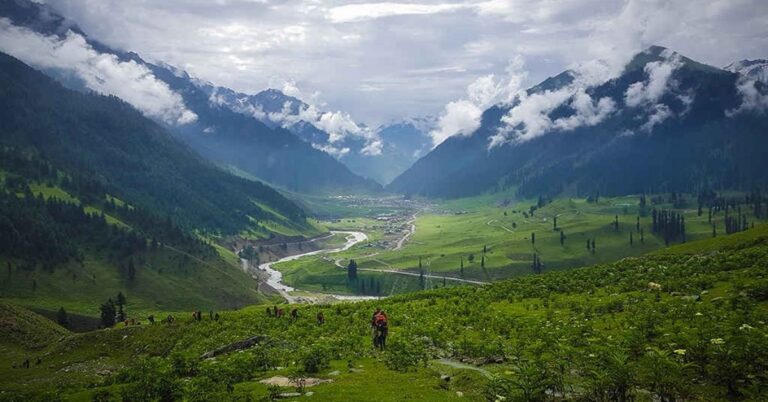 6 Nights 7 Days Gurez , Doodhpathri Kashmir Tour
