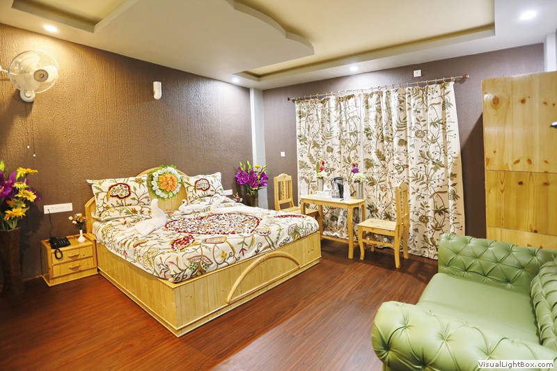 6 nights 7 Days Kashmir Delight Package