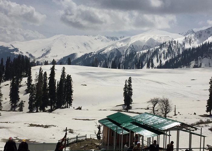 5 Night 6 Days Kashmir Package