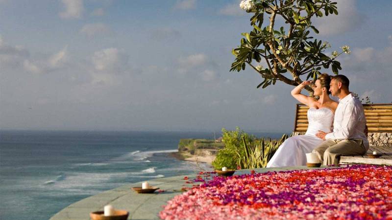 Bali Romantic Honeymoon Package - Sunset Dinner Cruise