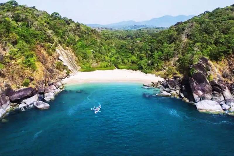 Explore the latest deal in monsoon on Goa with couple honeymoon trip