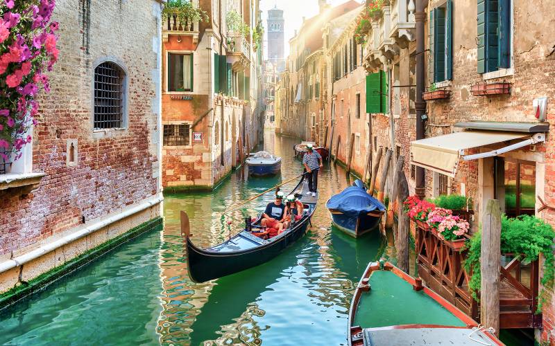 The Great Grand Bargain Of Europe - 14 Nights 15 Days Tour